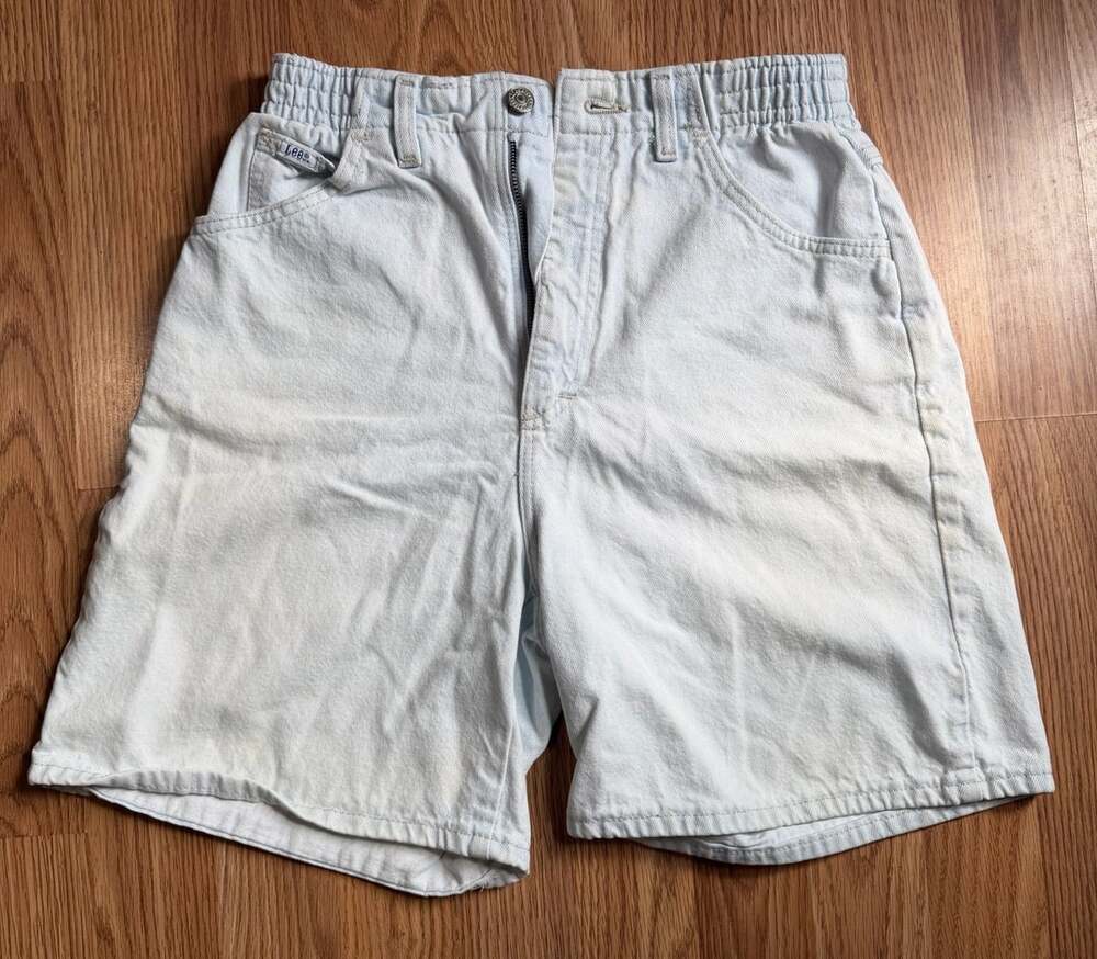 Lee Denim Mom Shorts Size 14 Light Wash High Rise Jorts